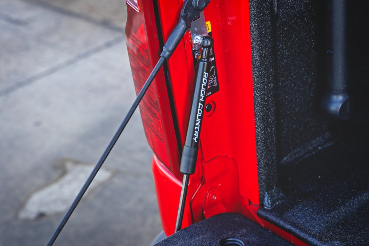 Chevrolet Silverado 1500 Tailgate Assist - Driver Side - Rough Country - '19-'26